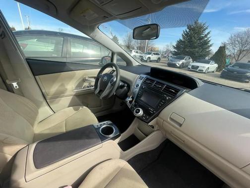 2014 Toyota Prius v Three