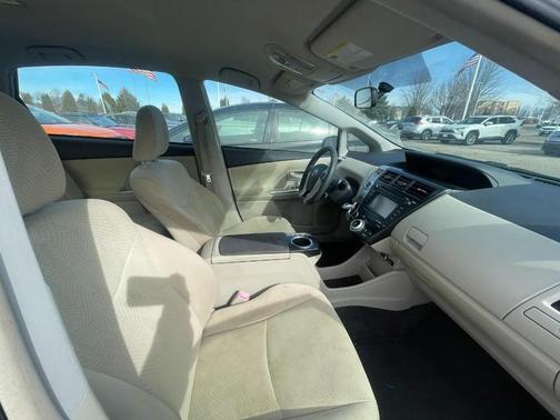 2014 Toyota Prius v Three