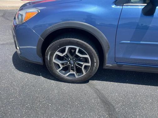 Quartz Blue Pearl 2017 Subaru Crosstrek 2.0i Premium
