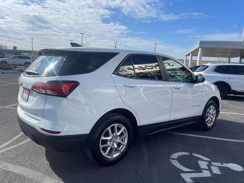 2024 Chevrolet Equinox LS