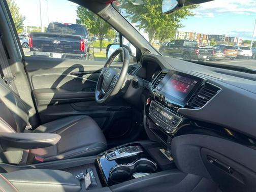 2022 Honda Ridgeline Black