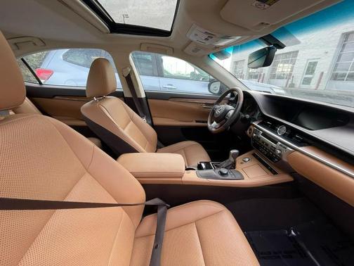 2016 Lexus ES 350 Base