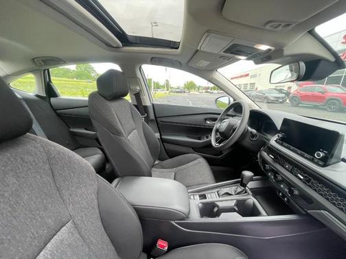 Solar Silver Metallic 2024 Honda Accord EX