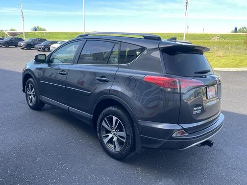 Magnetic Gray Metallic 2018 Toyota RAV4 XLE