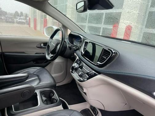 2021 Chrysler Pacifica Hybrid Touring L