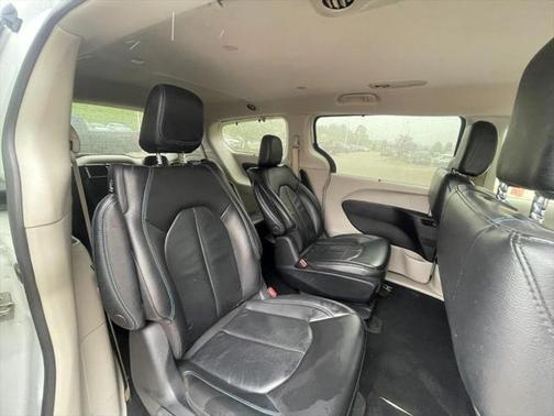 2021 Chrysler Pacifica Hybrid Touring L