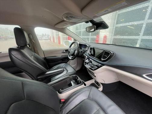 2021 Chrysler Pacifica Hybrid Touring L
