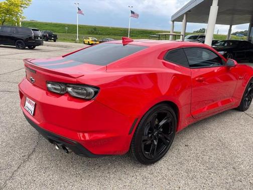 2021 Chevrolet Camaro RWD Coupe LT1
