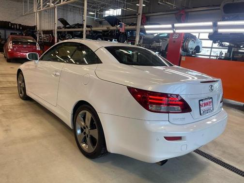2011 Lexus IS 250C Base