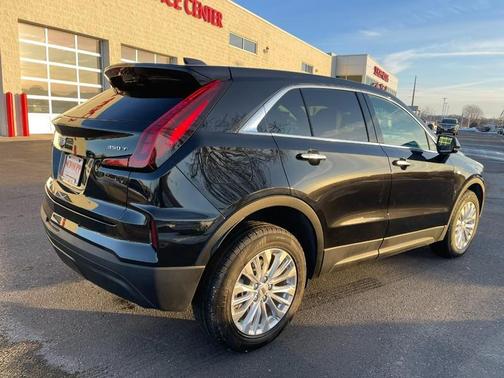 2024 Cadillac XT4 Luxury
