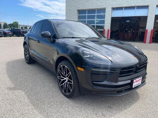 2023 Porsche Macan Base
