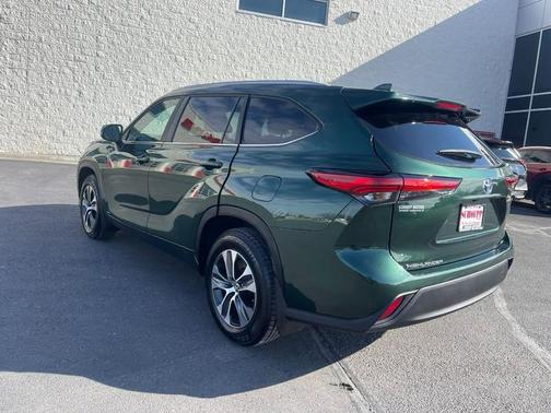 2023 Toyota Highlander Hybrid XLE