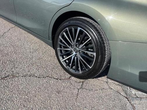 2022 Lexus ES 350 Base