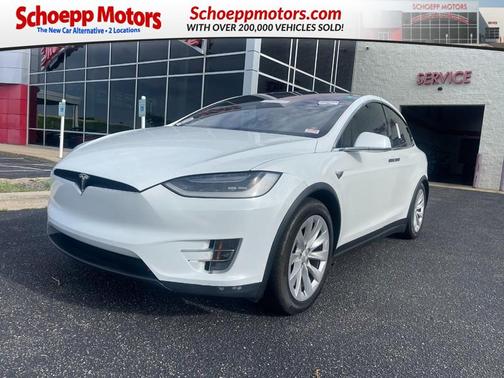 WHITE 2018 Tesla Model X