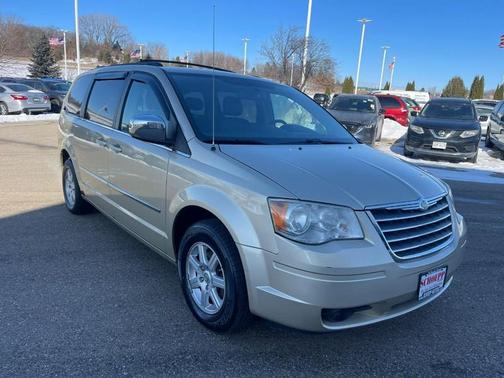 2010 Chrysler Town & Country Touring