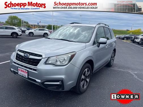 Ice Silver Metallic 2017 Subaru Forester 2.5i Premium