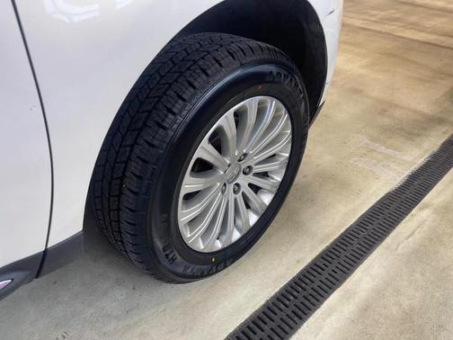 2013 Lincoln MKX Base