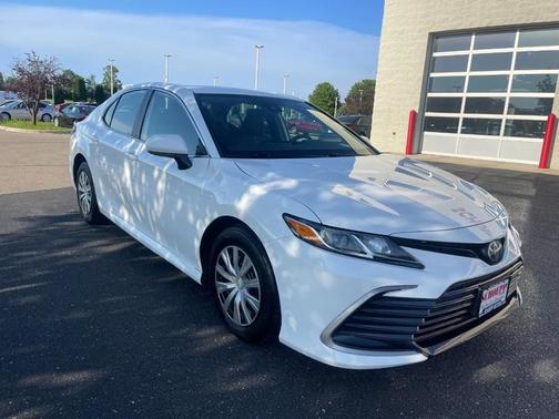 White 2022 Toyota Camry LE