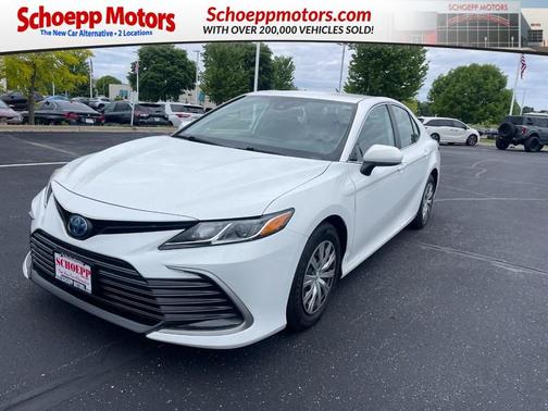 White 2022 Toyota Camry LE
