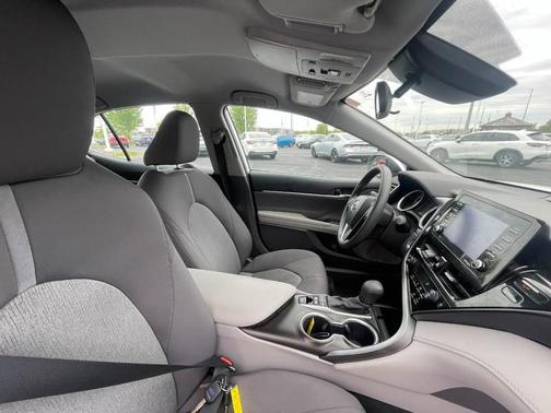 White 2022 Toyota Camry LE