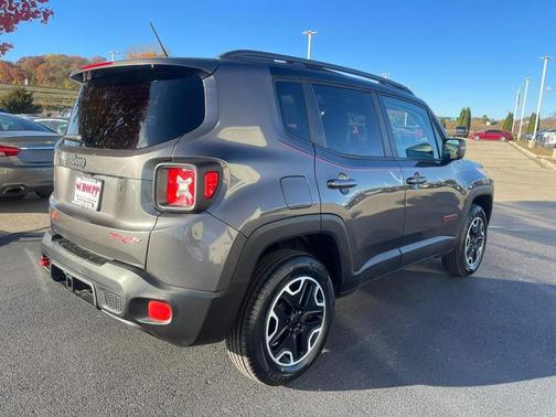 2016 Jeep Renegade Trailhawk