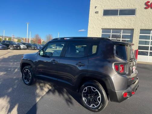 2016 Jeep Renegade Trailhawk