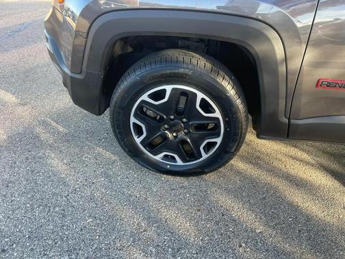 2016 Jeep Renegade Trailhawk