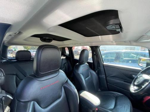 2016 Jeep Renegade Trailhawk