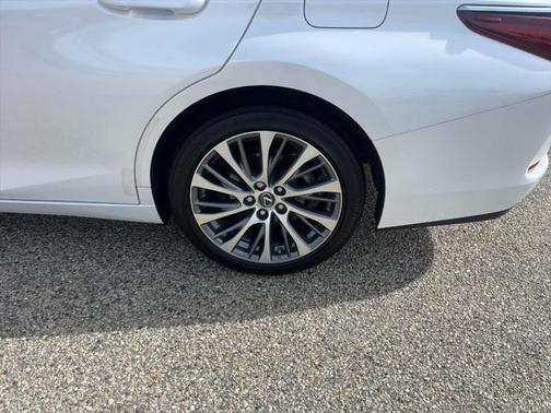2019 Lexus ES 350 Premium