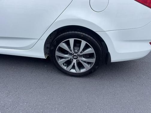 2017 Hyundai Accent Value Edition