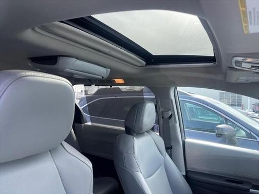 2022 Toyota Sienna XLE 8 Passenger