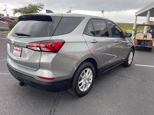 2023 Chevrolet Equinox LS