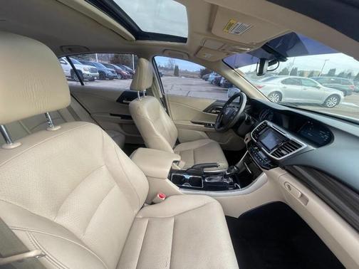 White Orchid Pearl 2017 Honda Accord EX-L