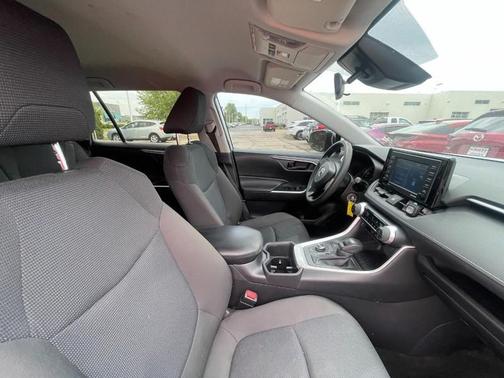 Silver Sky Metallic 2022 Toyota RAV4 Hybrid LE