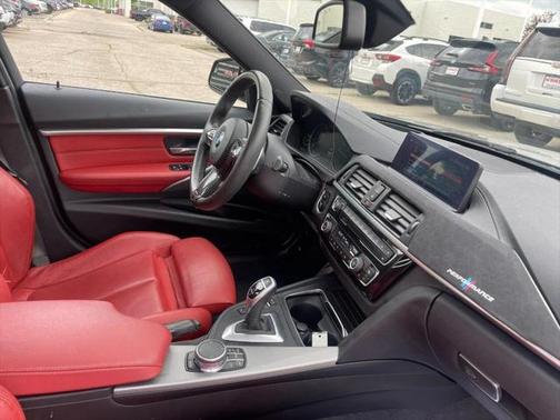 2018 BMW 330 xDrive