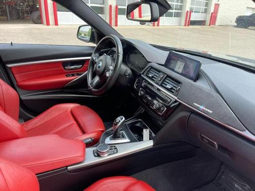 2018 BMW 330 xDrive