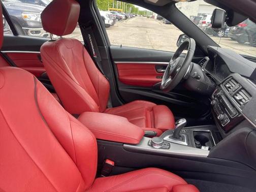 2018 BMW 330 xDrive
