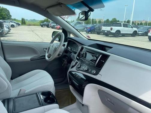 2012 Toyota Sienna LE