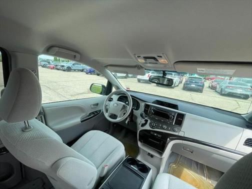2012 Toyota Sienna LE
