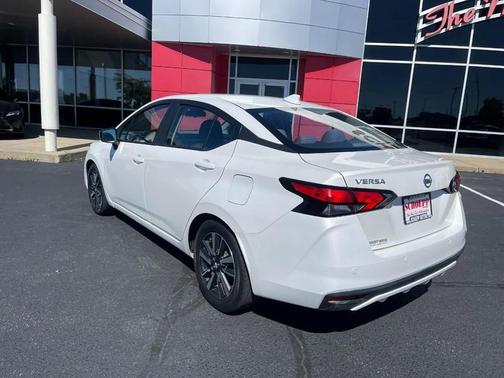 2021 Nissan Versa 1.6 SV