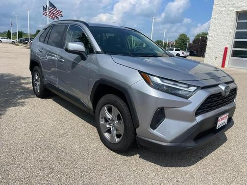 2022 Toyota RAV4 Hybrid XLE