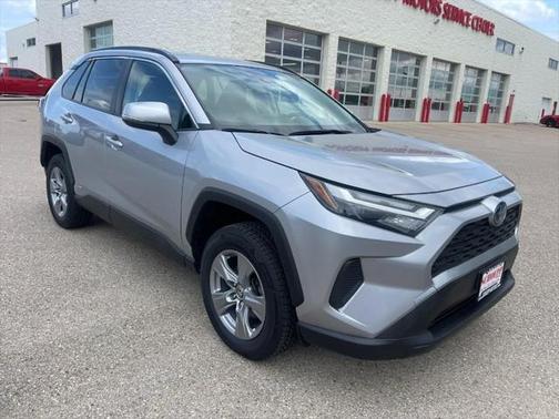 2022 Toyota RAV4 Hybrid XLE