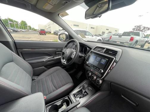 Alloy Silver Metallic 2026 Mitsubishi Outlander Sport