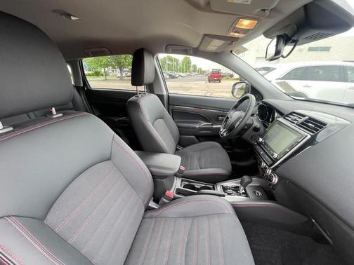 Alloy Silver Metallic 2026 Mitsubishi Outlander Sport