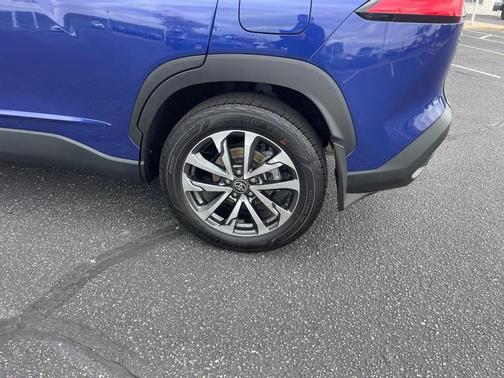 Blue Crush Metallic 2023 Toyota Corolla Cross XLE