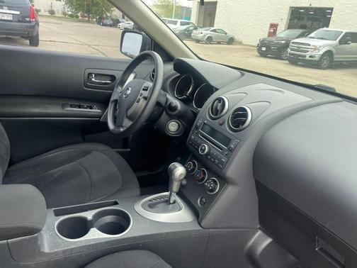 2010 Nissan Rogue Krom