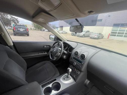 2010 Nissan Rogue Krom