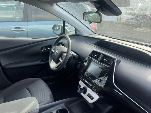 2017 Toyota Prius Two