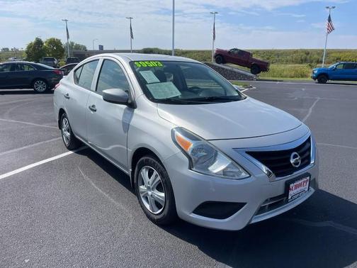 2017 Nissan Versa 1.6 S+