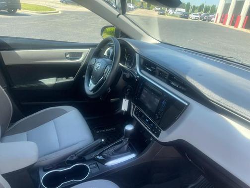 Black Sand Pearl 2018 Toyota Corolla LE